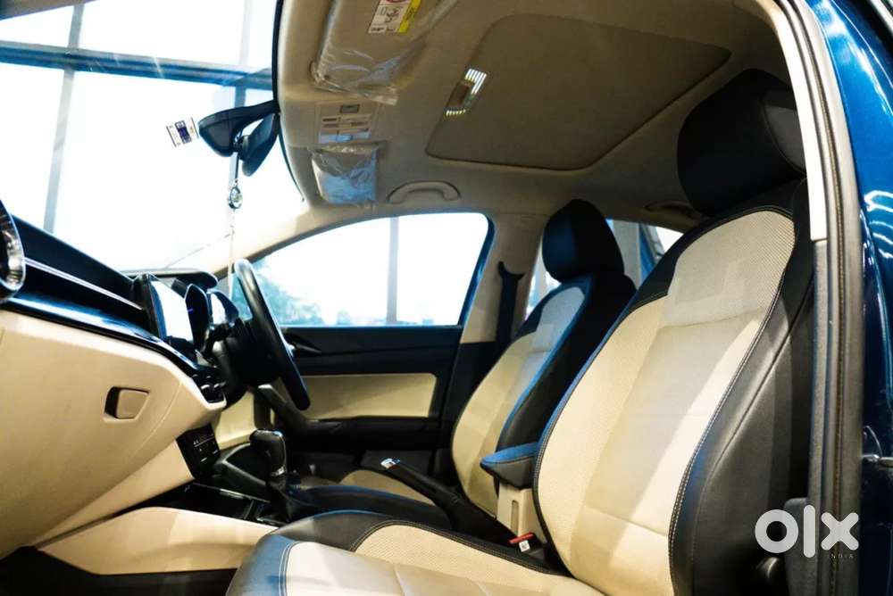 Skoda Slavia Ambition 1.0l Tsi At, 2023, Petrol