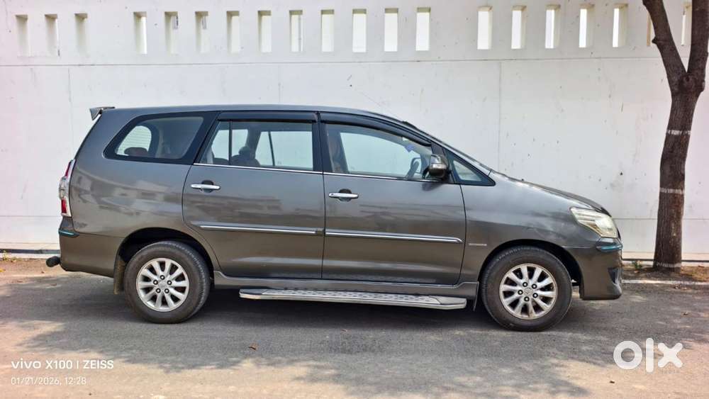 Toyota Innova 2.5 V 7 Str, 2013, Diesel