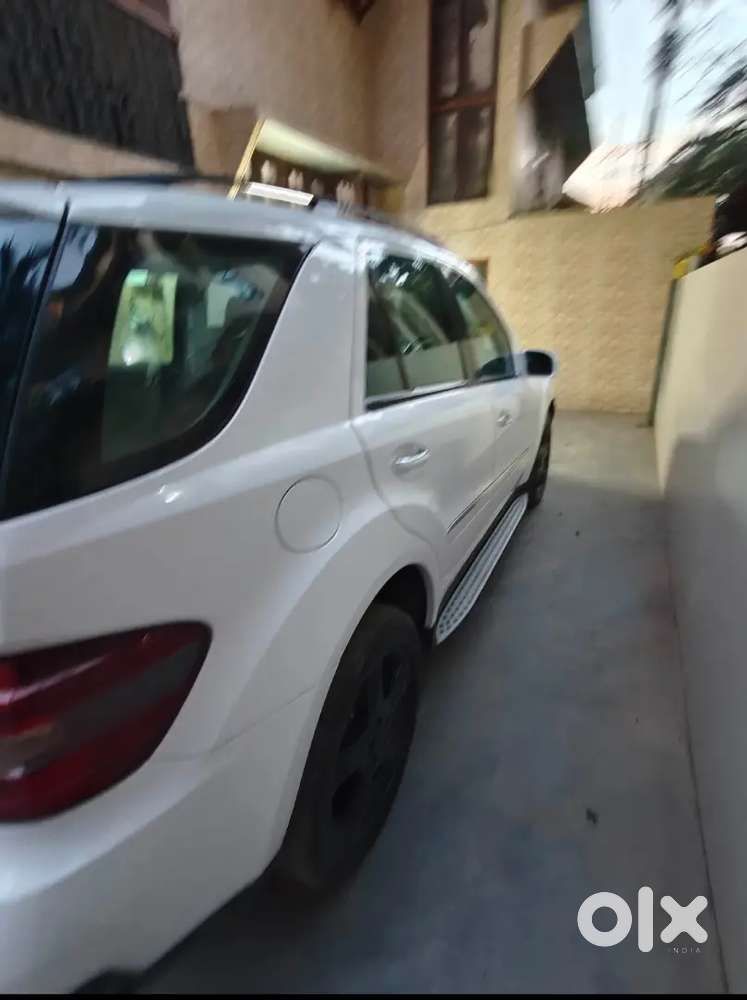 Mercedes-benz Luxury Sedan  Excellent Condition  Best Deal