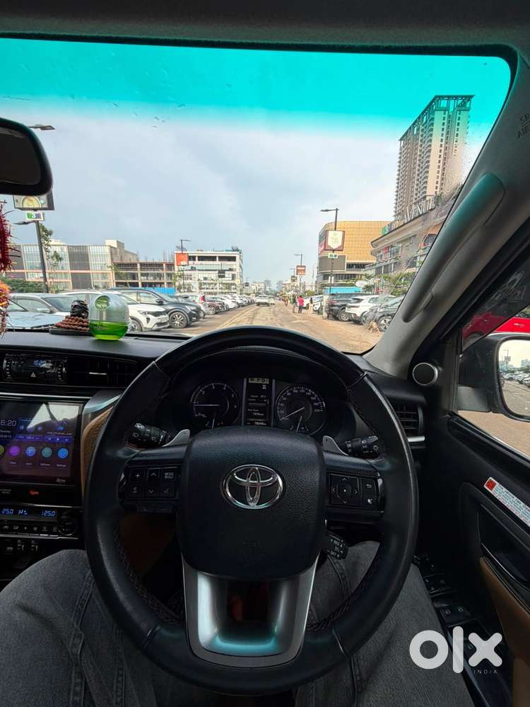 Toyota Fortuner Legender 4x2 At 2.8, 2022, Diesel