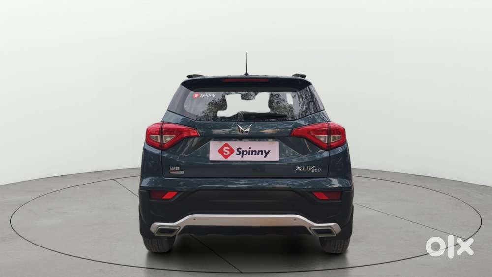 Mahindra Xuv300 1.2 W8 (o) Amt Petrol, 2022, Petrol