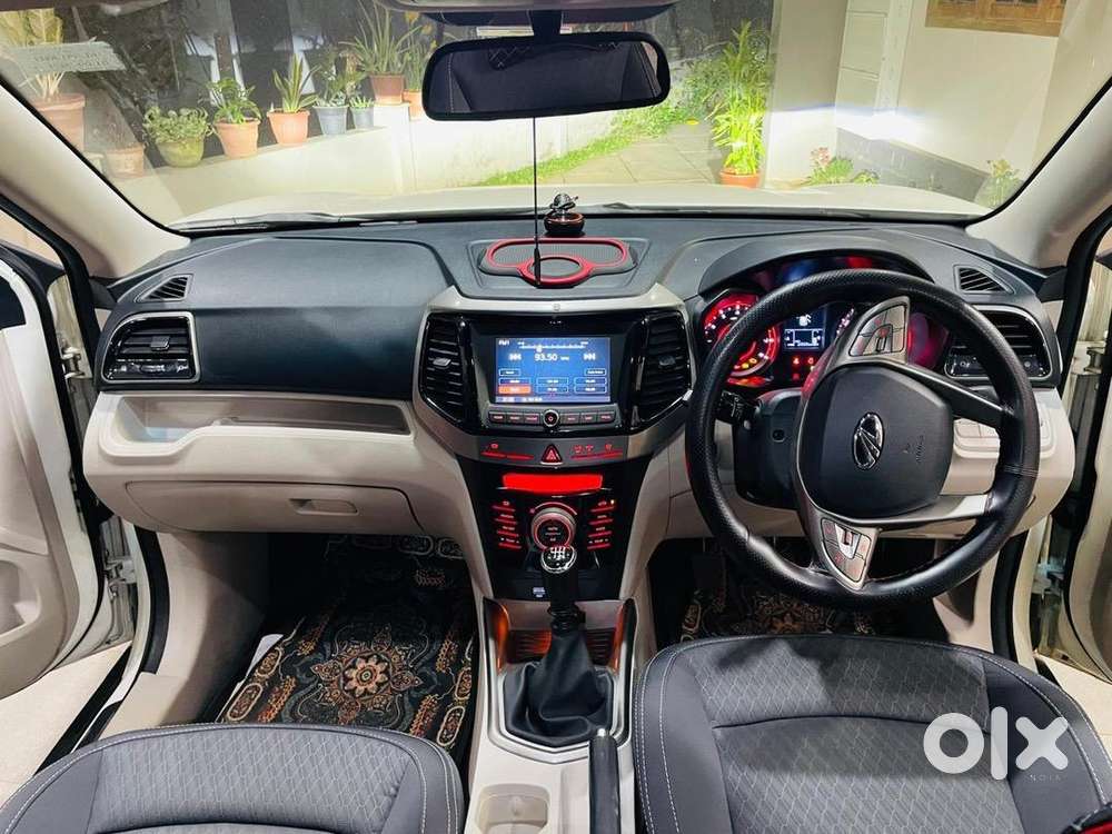 Mahindra Xuv300 Petrol 21000 Km Driven