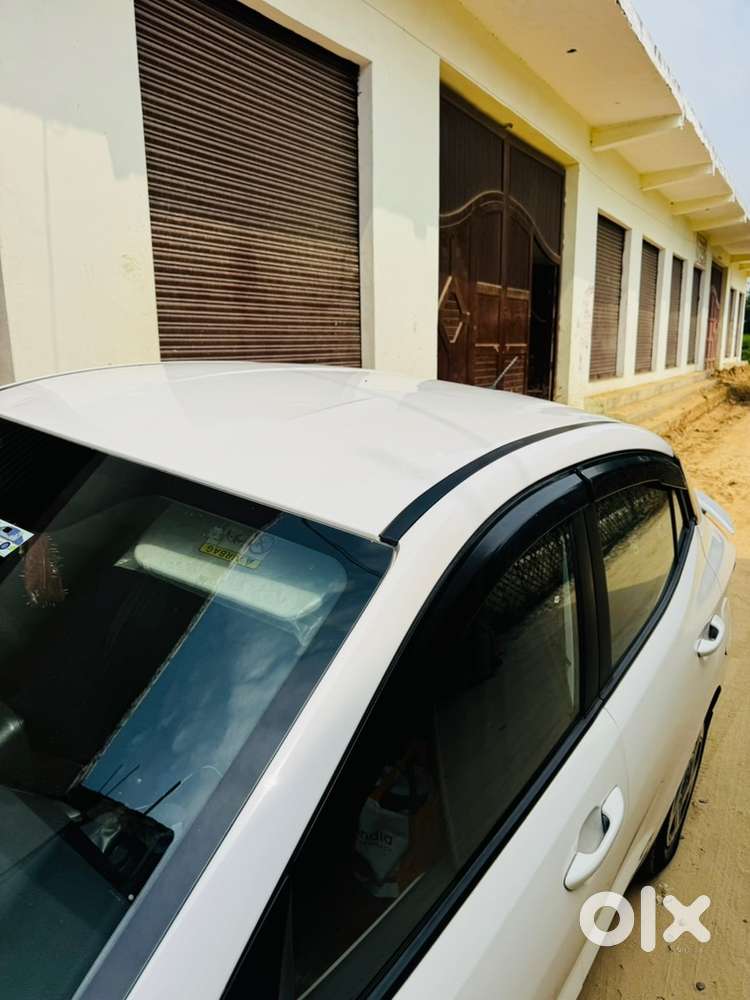 Hyundai Aura Cng & Hybrids 55700 Km Driven