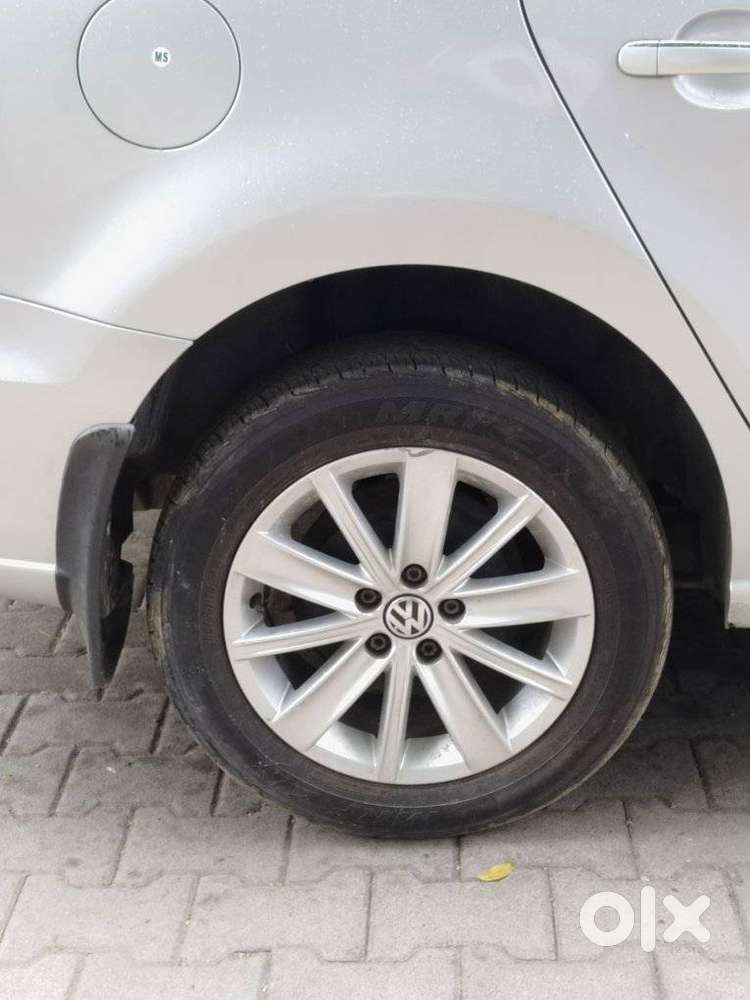 Volkswagen Vento 1.2 Tsi Highline At, 2016, Petrol
