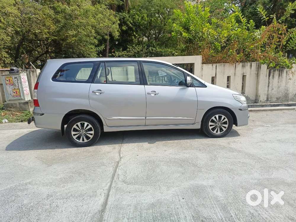 Toyota Innova Hycross 2015 Diesel 160000 Km Driven