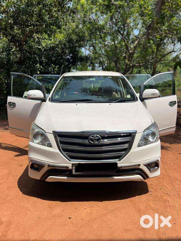 Toyota Innova 2015 Diesel Well Maintained