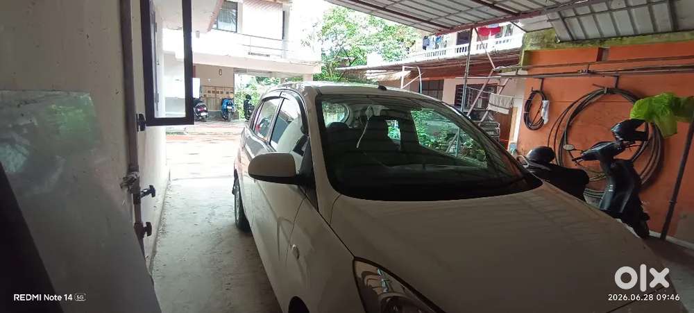 80% Tyres Power Steering Four Power Windows  Rear Ac Vend