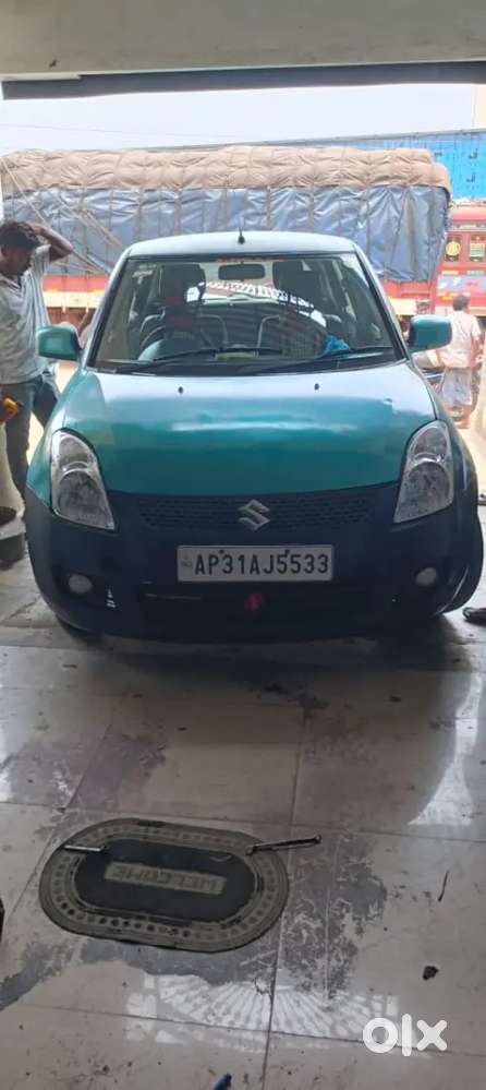 Maruti Suzuki Swift 2005 Petrol