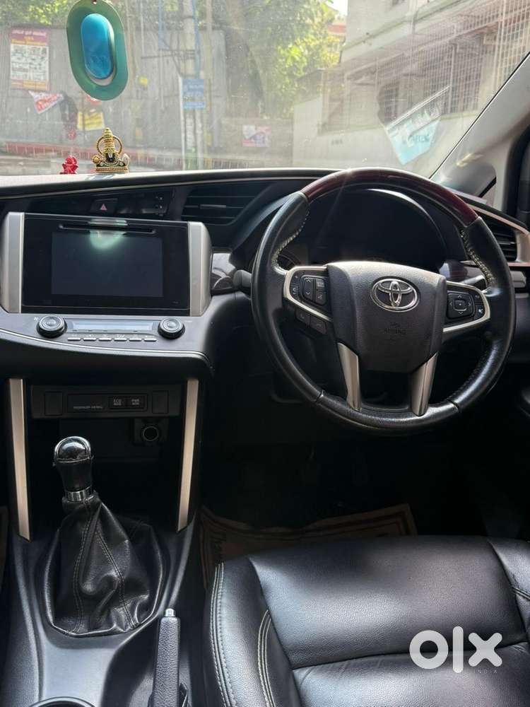 Toyota Innova Crysta 2.4 V, 2016, Diesel