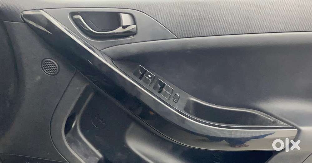 Tata Nexon 1.5 Revotorq Xz Plus Hs Dark Edition, 2022, Diesel