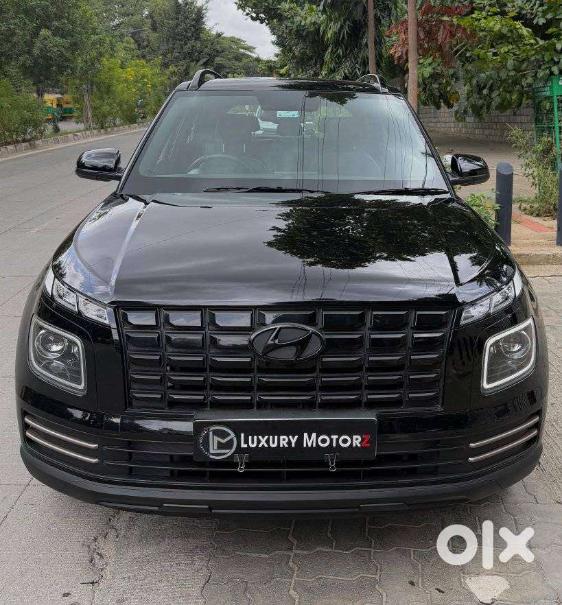 Hyundai Venue Sx Knight Edition Mt, 2024, Petrol
