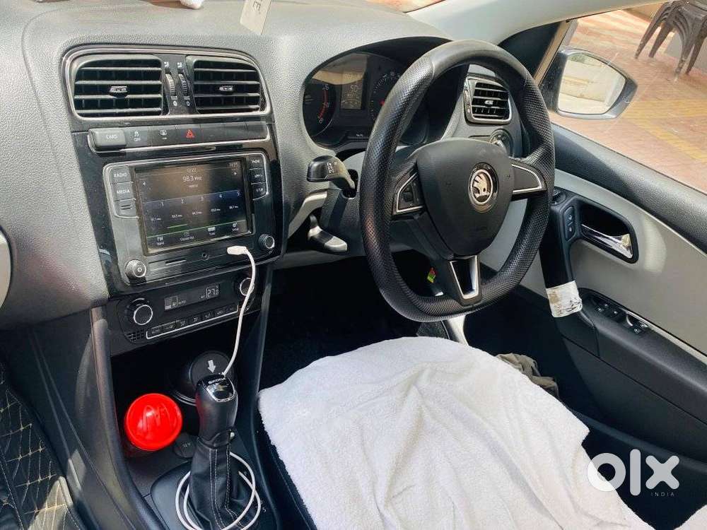 Skoda Rapid 1.0 Ambition Tsi At, 2022, Petrol