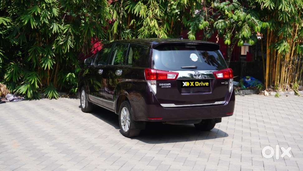 Toyota Innova Crysta 2.8 Zx At 7 Seater, 2016, Diesel