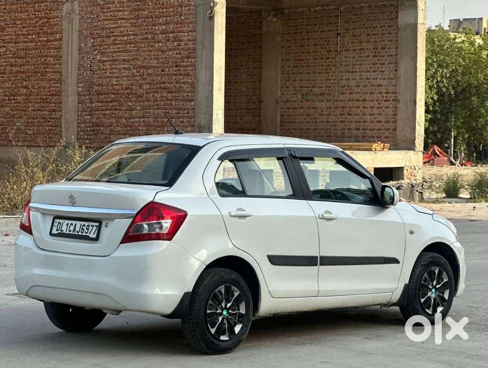 Maruti Suzuki Dzire 1.2 Vxi Cng, 2017, Cng & Hybrids