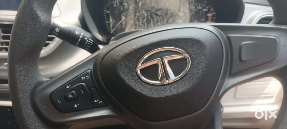 Tata Altroz Xm Plus 2022 Petrol