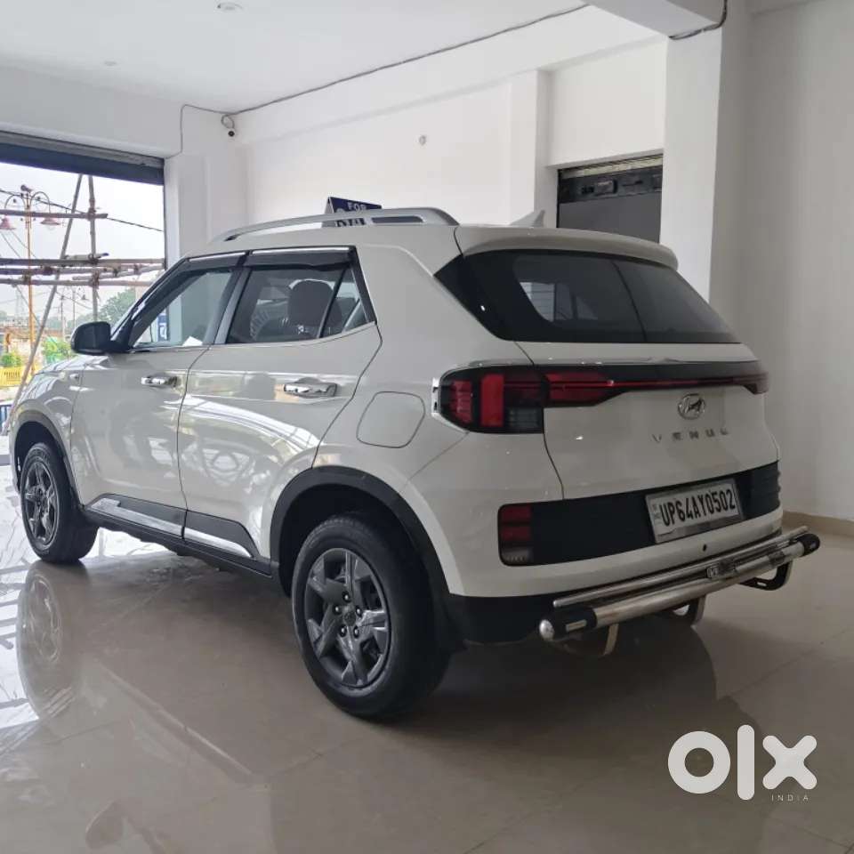 Hyundai Venue 1.0 S (o) Turbo Dct, 2024, Petrol
