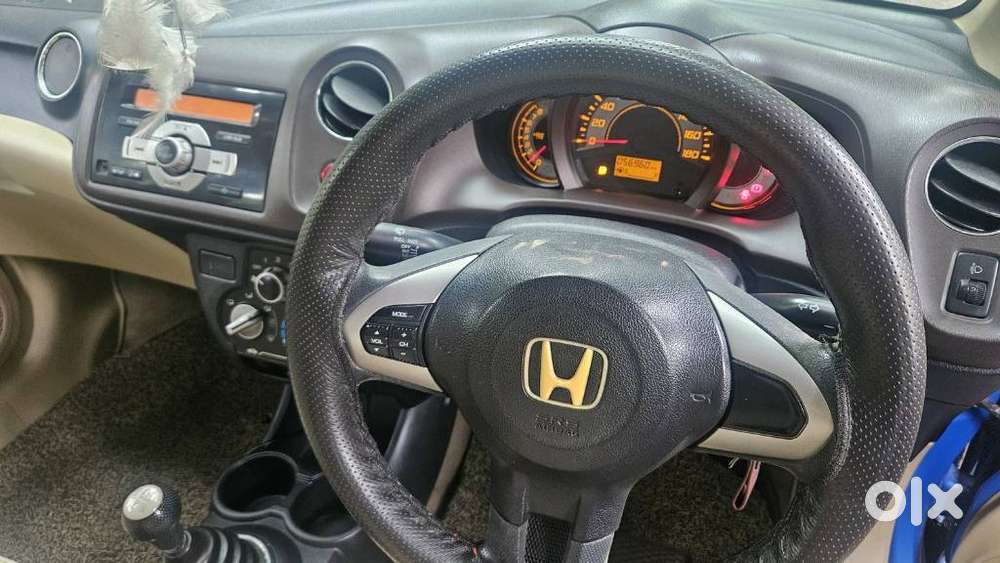 Honda Brio V Mt, 2012, Petrol