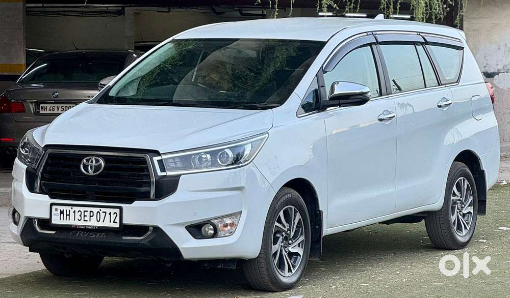 Toyota Innova Crysta 2.4 V, 2025, Diesel