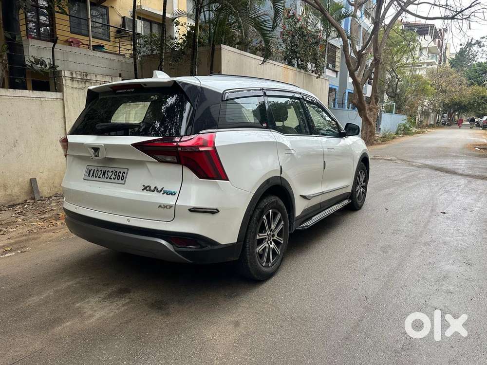 Mahindra Xuv700 2.0 Ax 7 Petrol Mt Str, 2022, Petrol