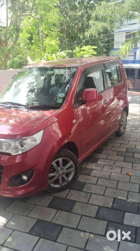 2016 Maruti Suzuki Stingray Vxi+ Automatic  37,905 Km  Alloy Wheels