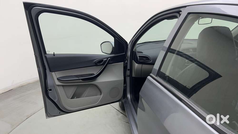 Tata Tiago Xza, 2019, Petrol