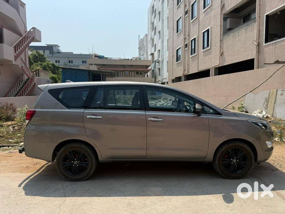 Toyota Innova Crysta 2018 Diesel Well Maintained