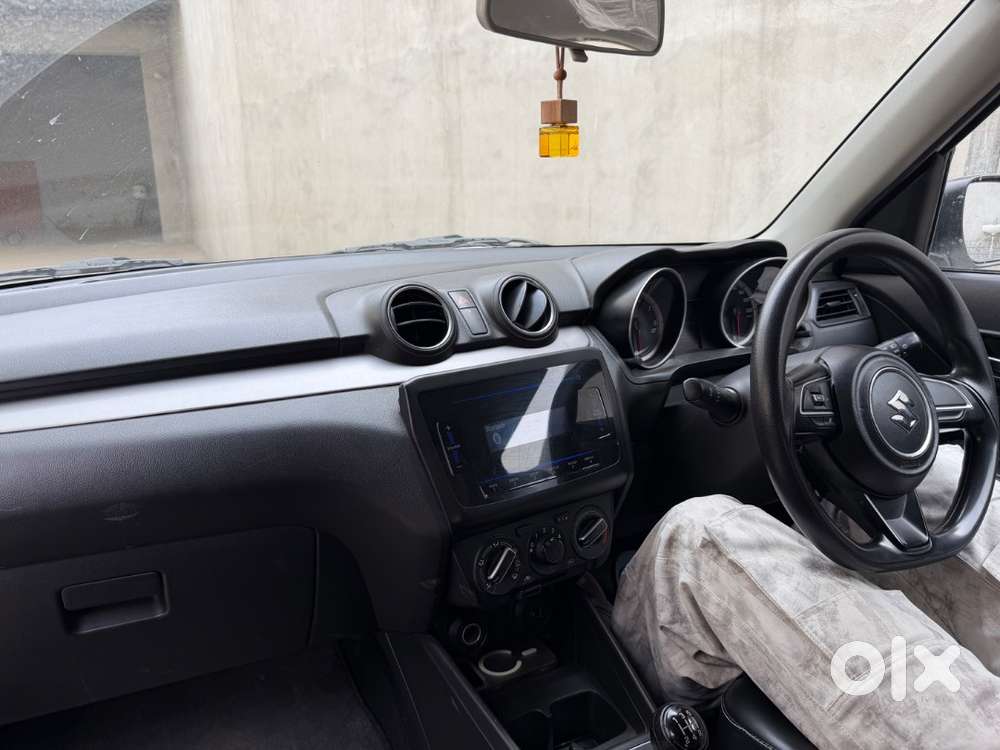 Maruti Suzuki Swift 2021 Petrol 74000 Km Driven