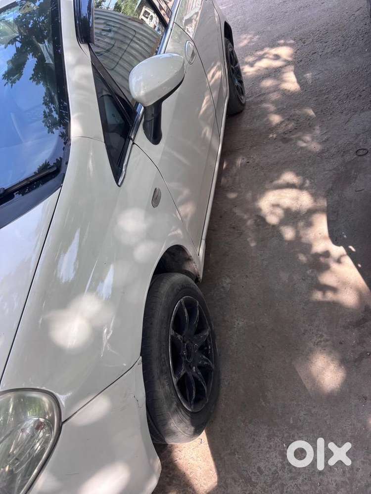 Fiat Punto 2011 Diesel 61000 Km Driven
