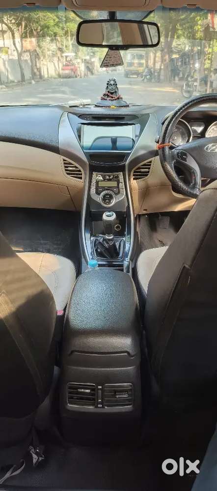 Hyundai New Elantra 2012