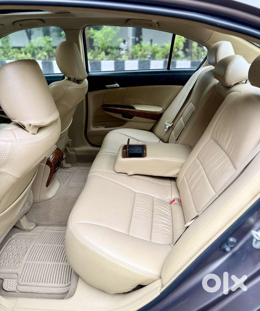 Honda Accord 2.4 Elegance Automatic, 2011, Petrol