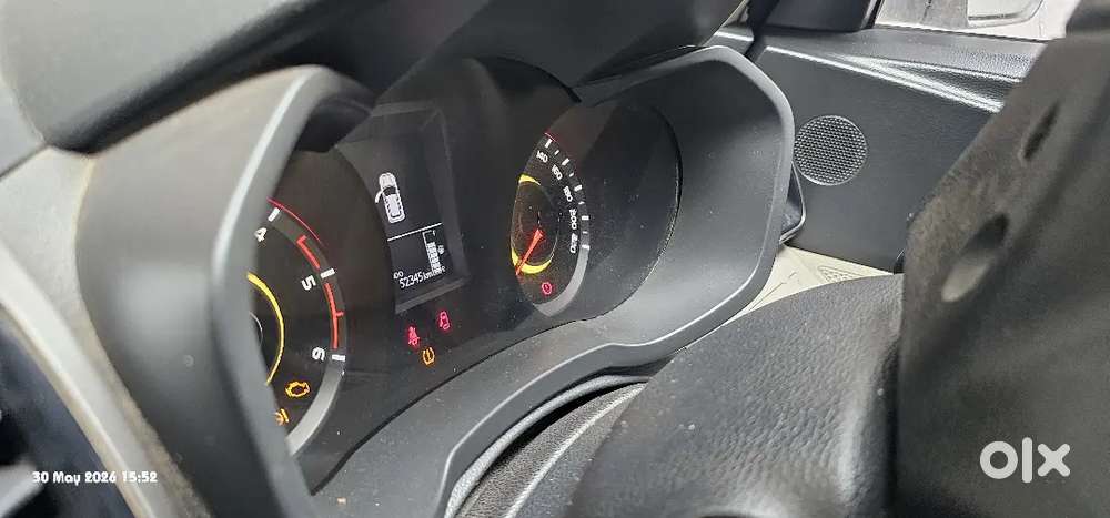 Mahindra Xuv300 2020 Diesel 52345 Km Driven