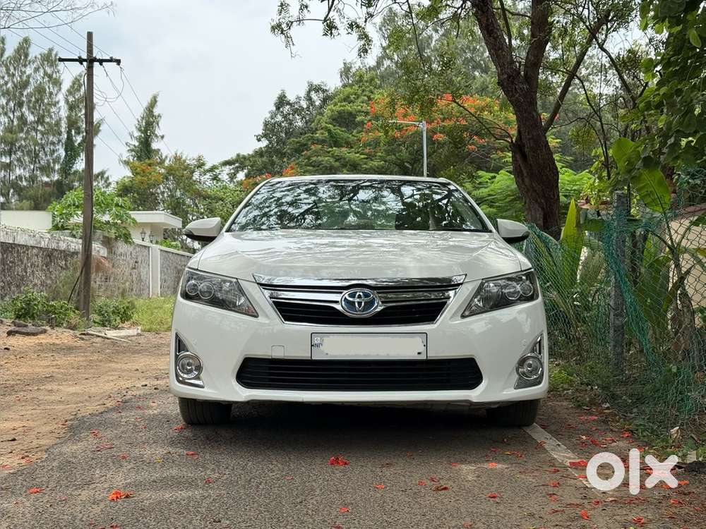 Toyota Camry Hybrid 2013