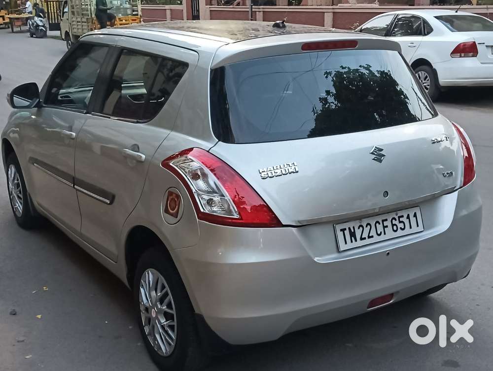 Maruti Suzuki Swift Vxi + Manual, 2012, Petrol