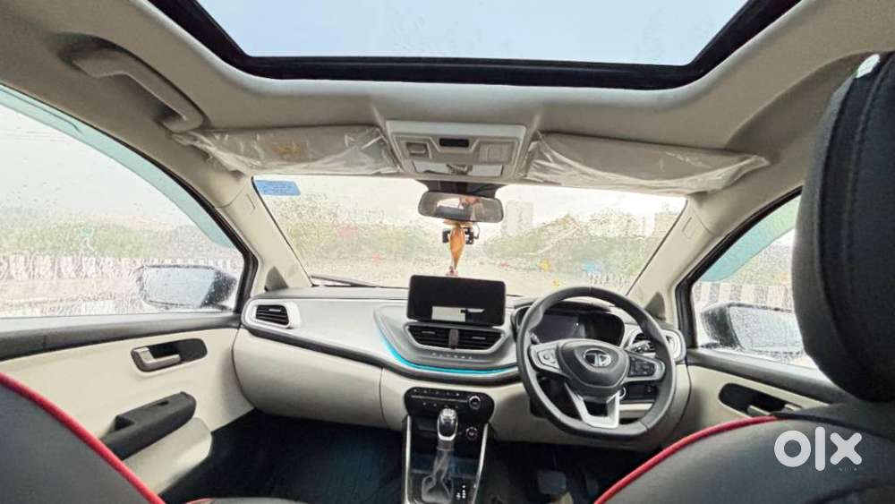 Tata Altroz Xza Plus (o) (s), 2025, Petrol