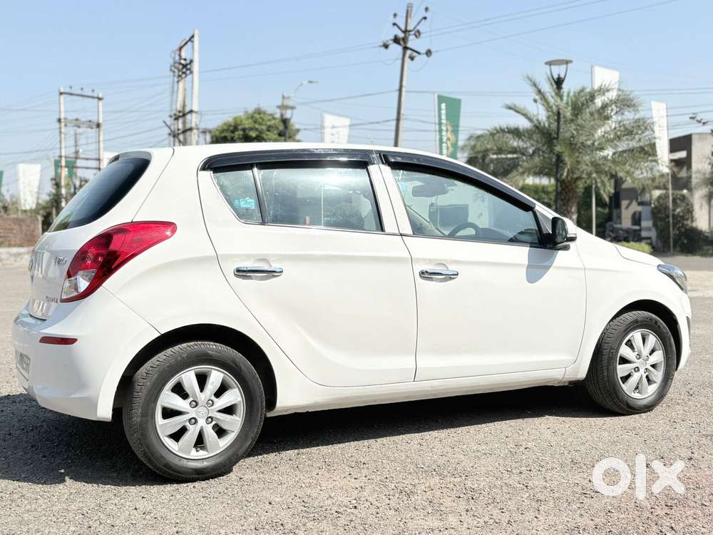 Hyundai I20 Sportz 1.4 Crdi 6 Speed Bs-iv, 2013, Diesel