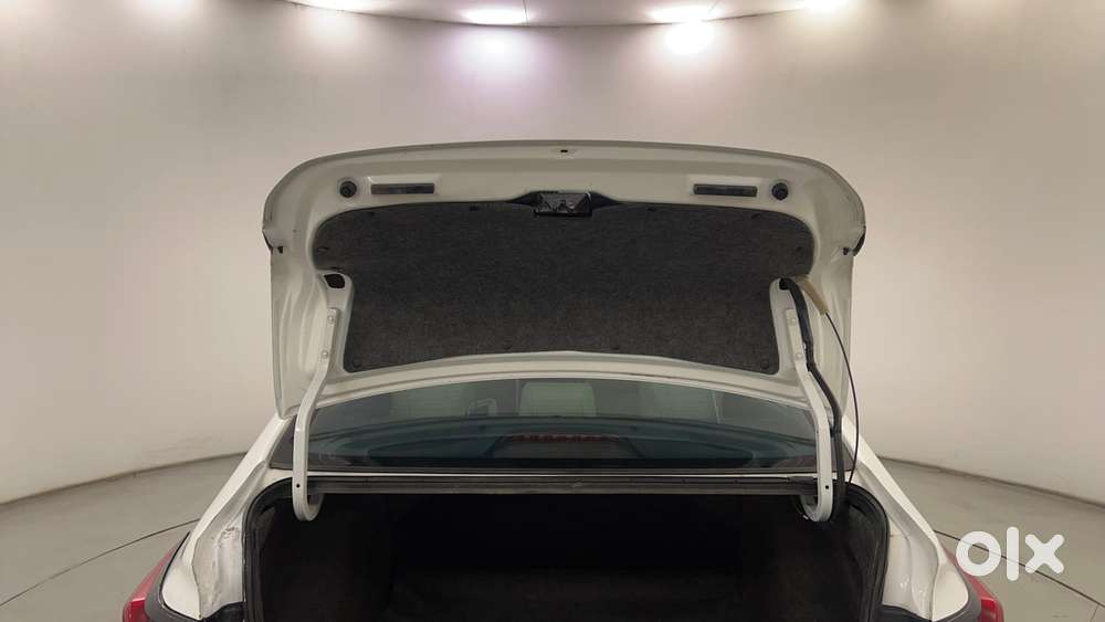 Honda City 1.5 Zx I-vtec Mt, 2023, Petrol