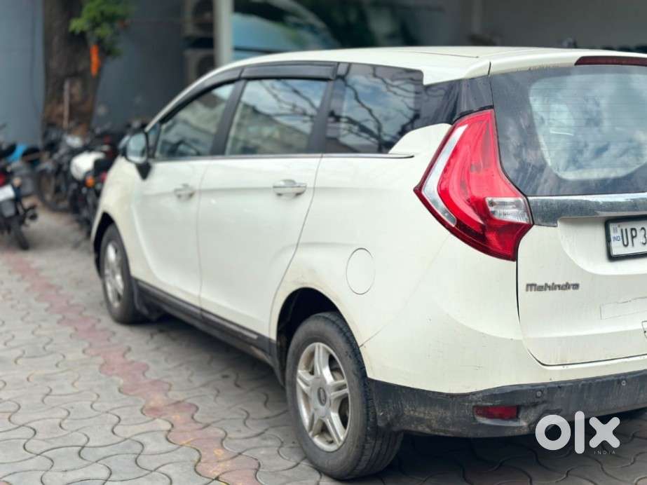 Mahindra Marazzo M6, 2018, Diesel
