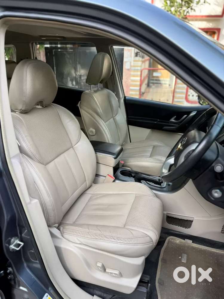 Mahindra Xuv500 At W10 Fwd, 2016, Diesel