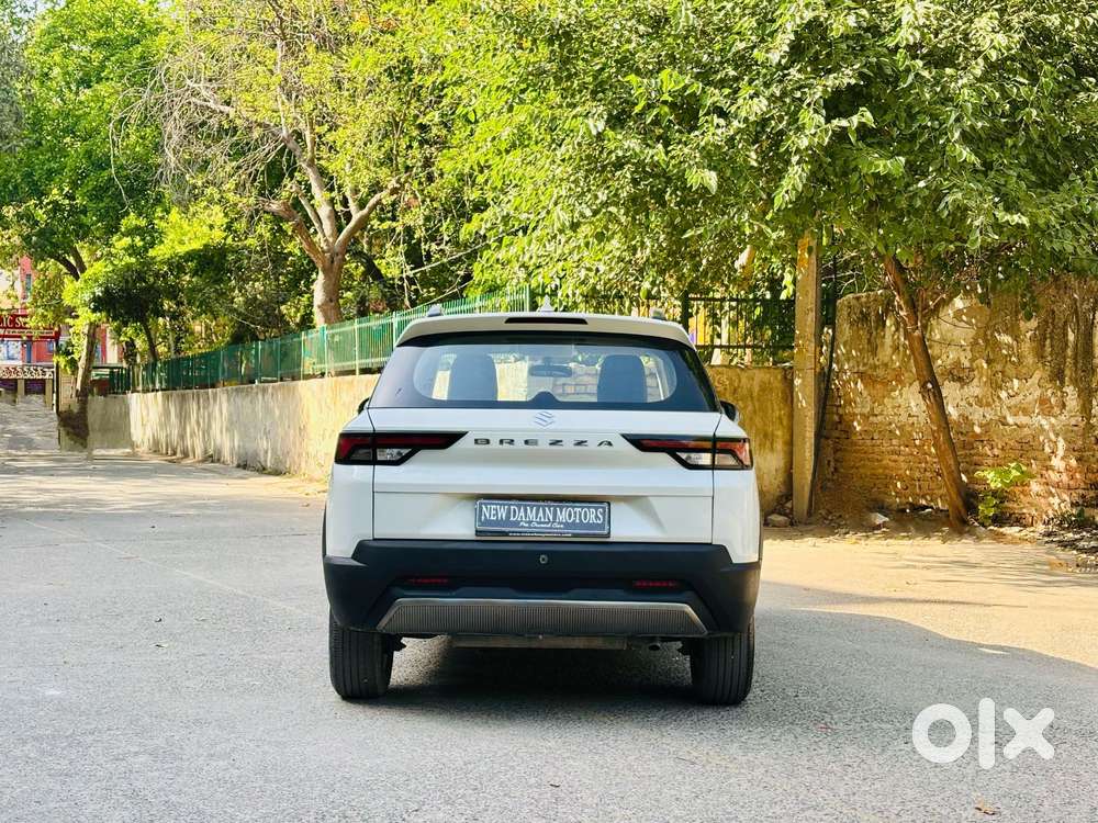Maruti Suzuki Brezza 1.5 Lxi Smart Hybrid, 2024, Petrol