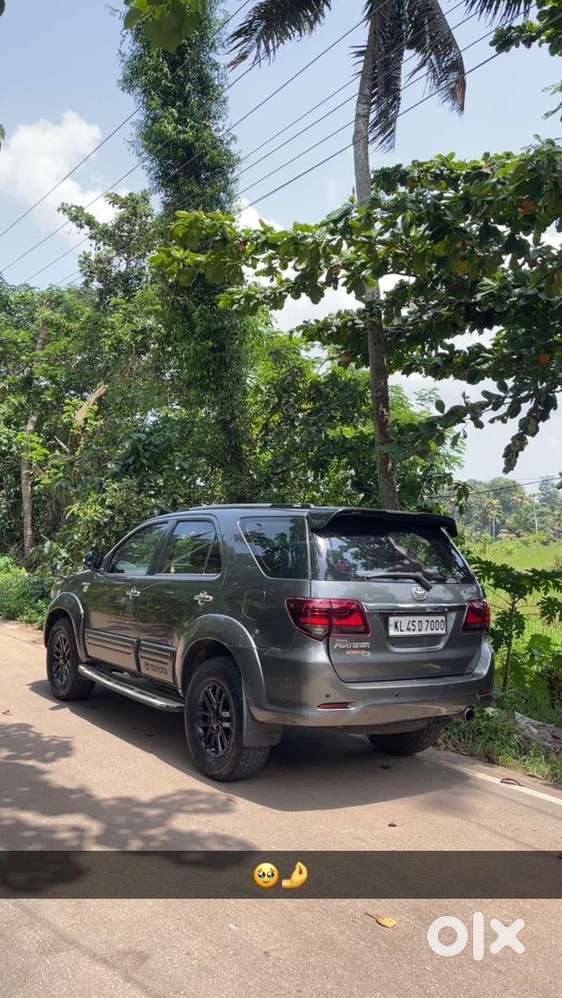 Toyota Fortuner 2010 Diesel 275000 Km Driven