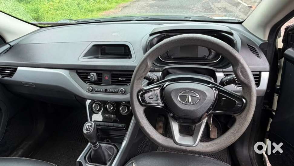 Tata Nexon 1.2 Revotron Xm (s), 2022, Petrol