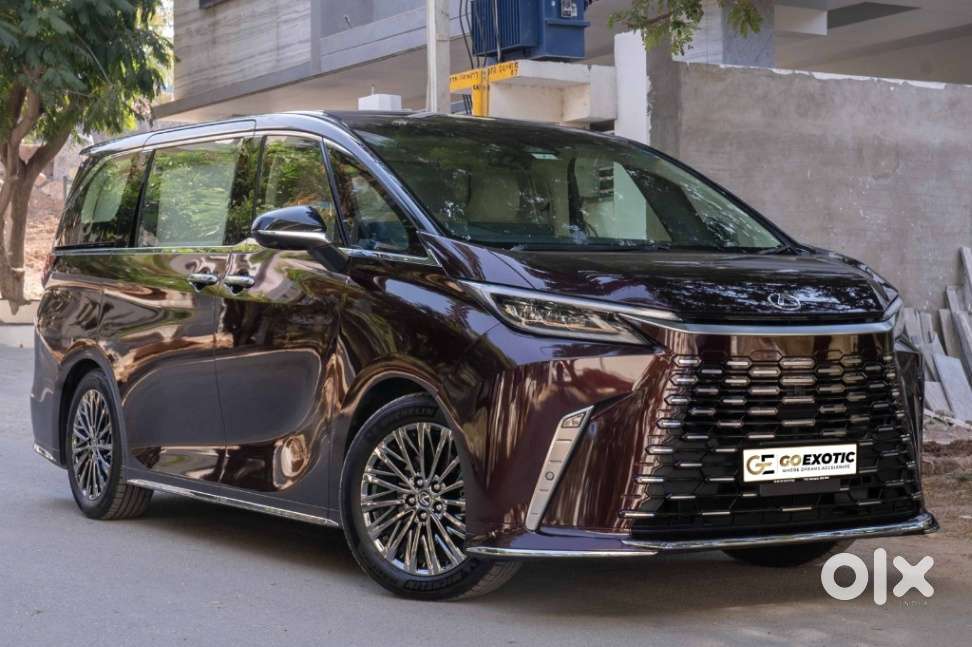 Lexus Lm, 2024, Petrol