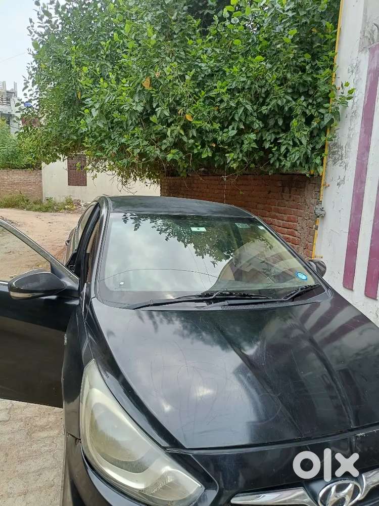 Hyundai Fluidic Verna 2012
