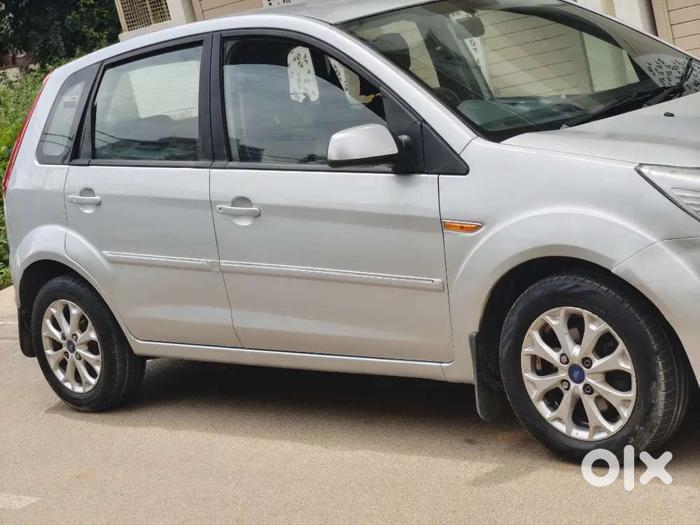 Ford Figo 2013 Diesel Titanium Dual Airbags Alloys