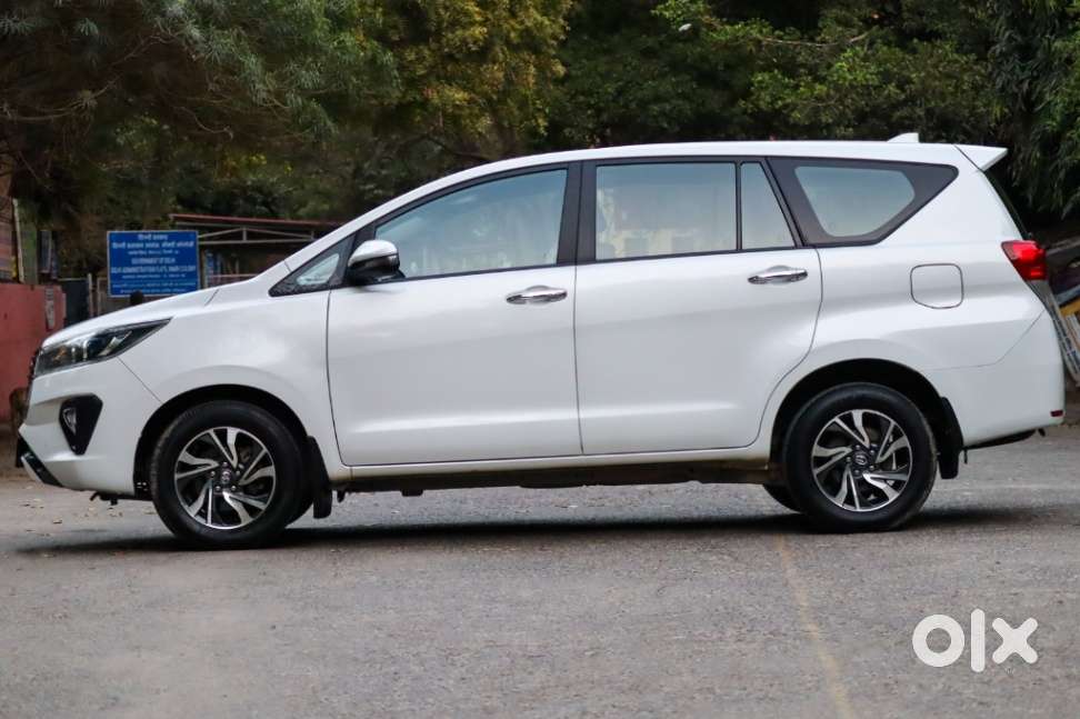 Toyota Innova Crysta
