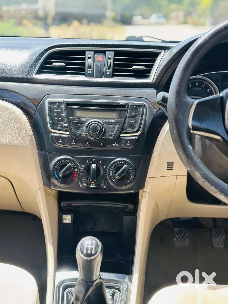 Maruti Suzuki Ciaz 2014-2017 Vxi, 2015, Petrol