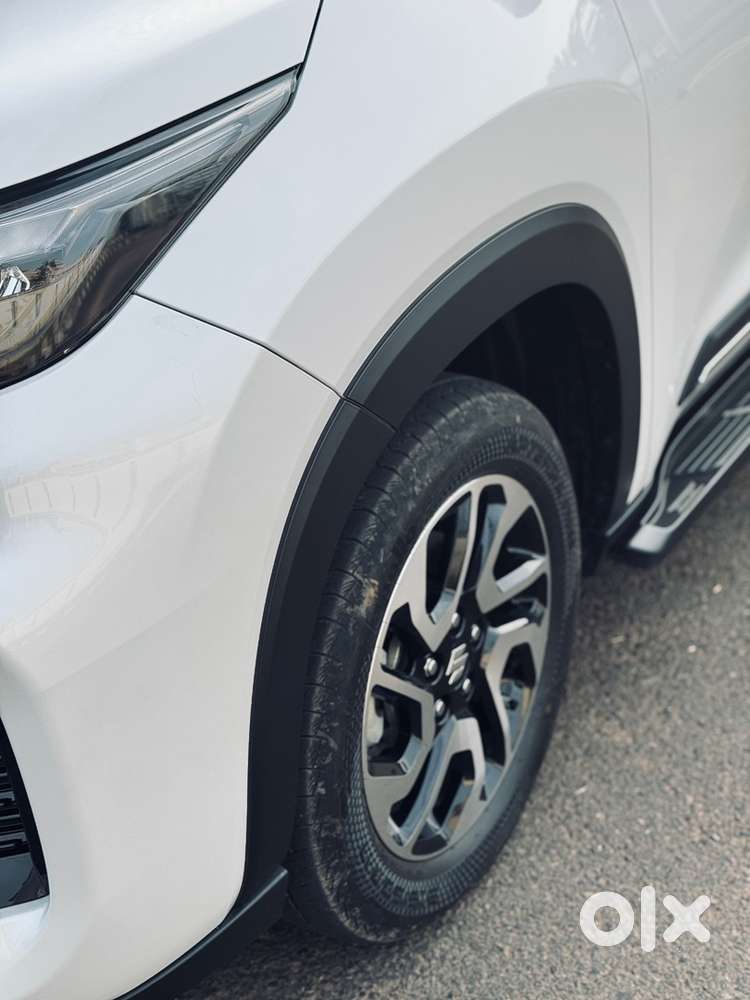 Maruti Suzuki Invicto 2024