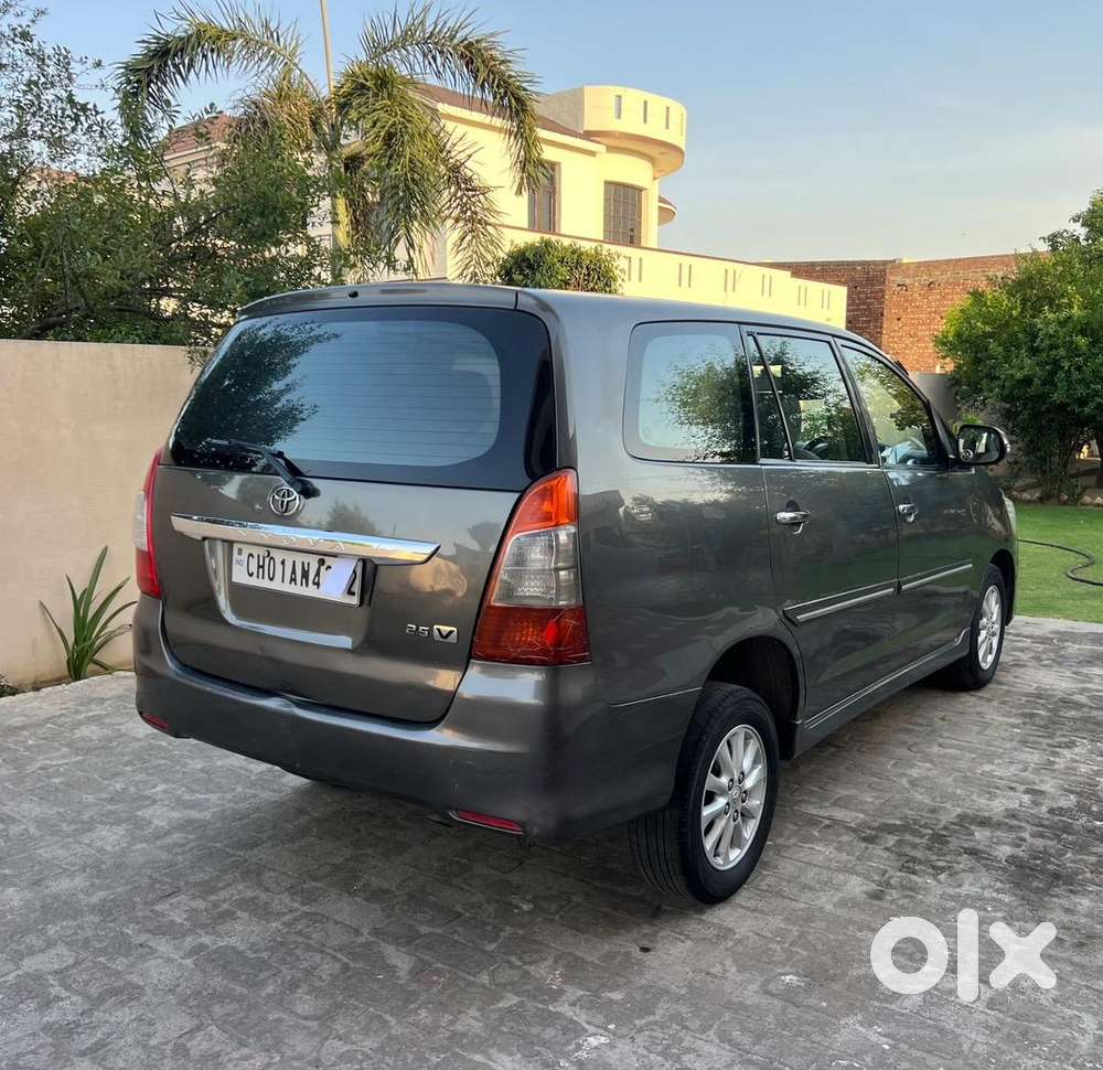 Toyota Innova 2012 Diesel Well Maintained