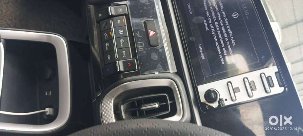 Kia Sonet 2023 Petrol 38000 Km Driven