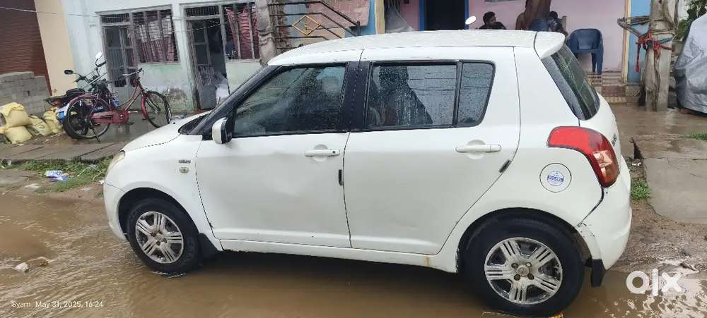 Maruti Suzuki Swift 2009 Diesel 195000 Km Driven